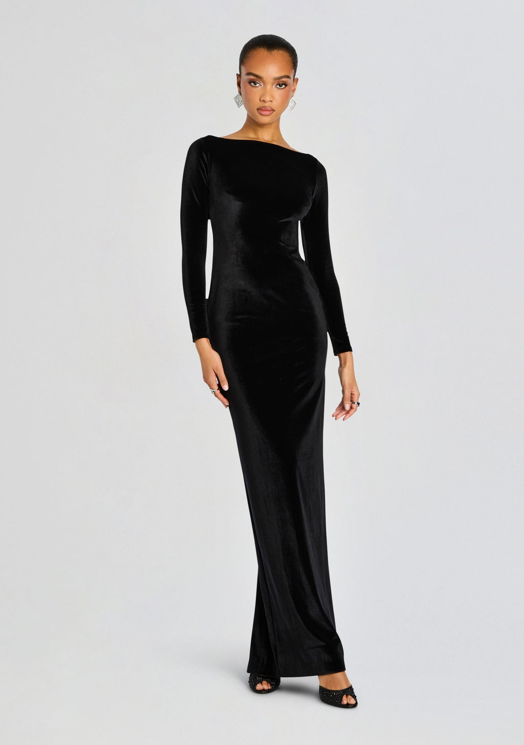 Taegan Velvet Dress by retrofête in Black, product image 3