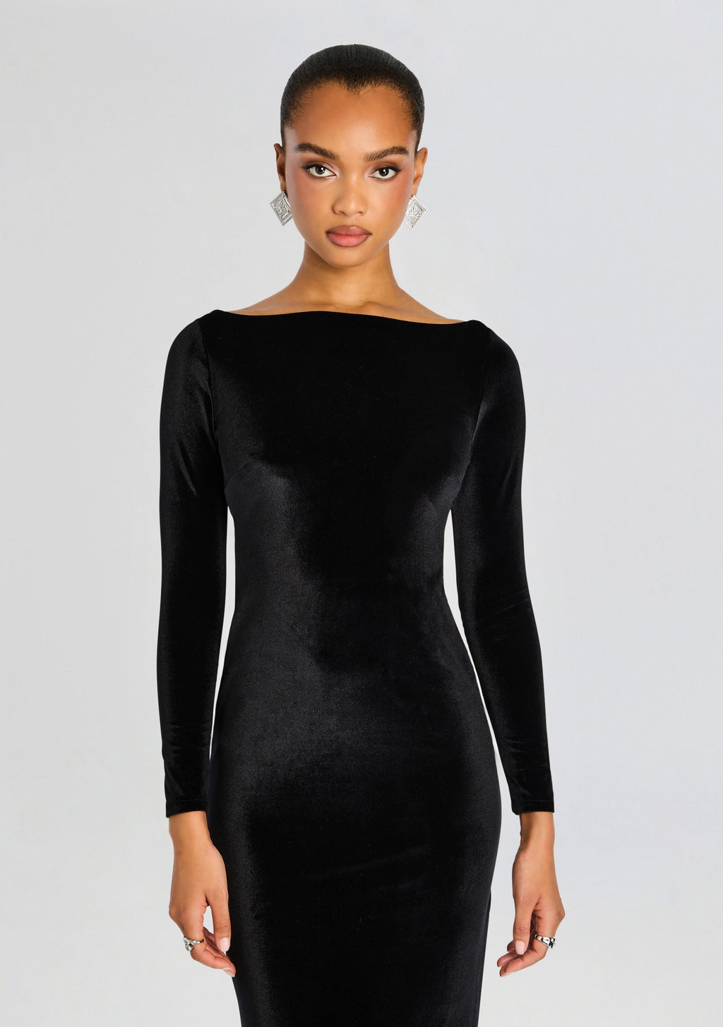 Taegan Velvet Dress by retrofête in Black, product image 5