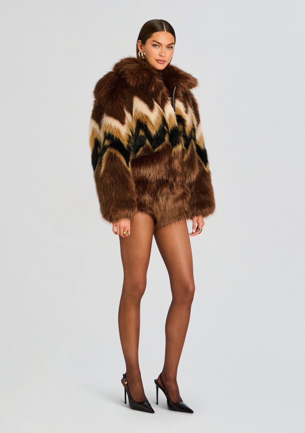 Arista Faux Fur Short by retrofête in Brown, product image 4