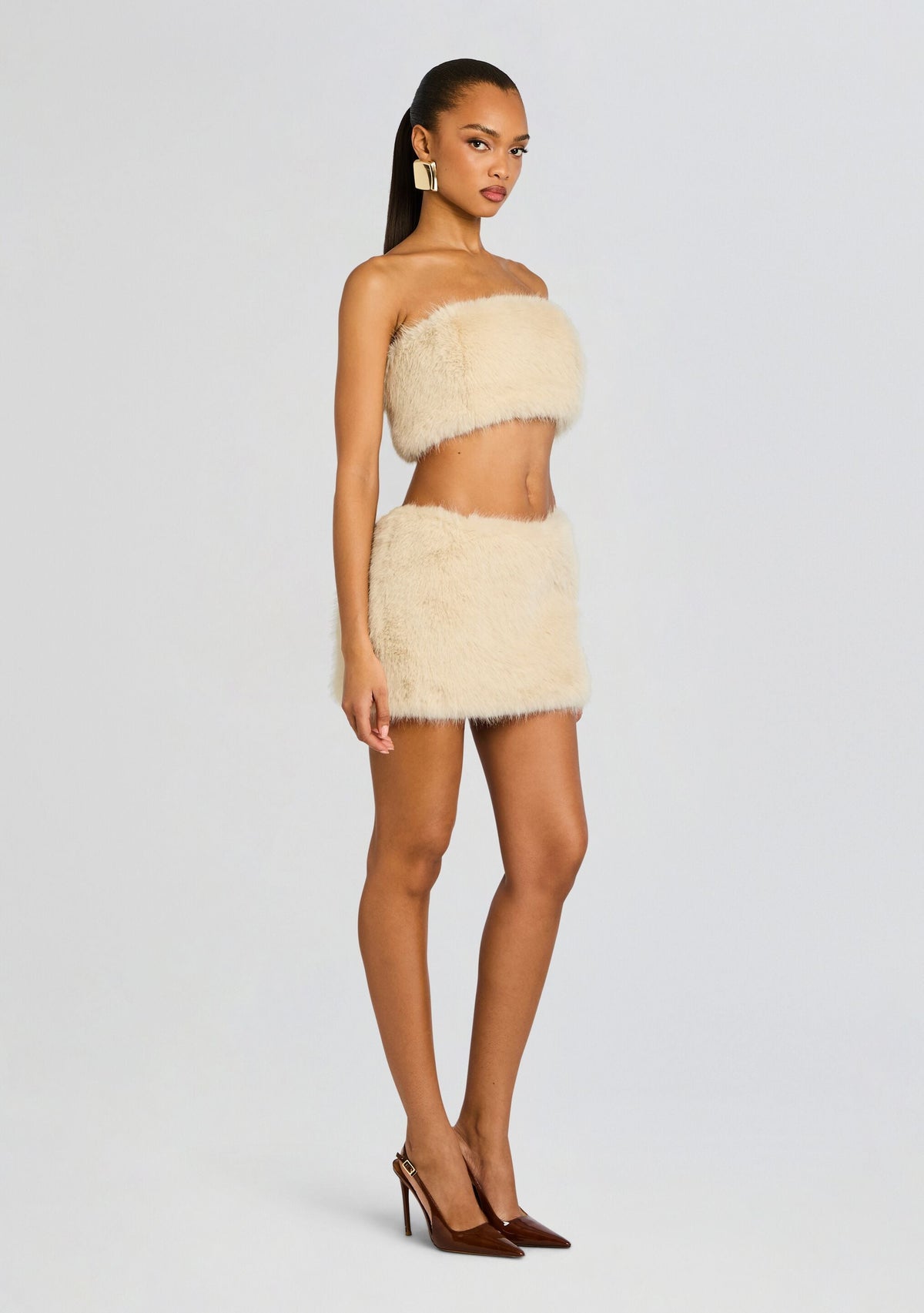 Vada Faux Fur Bandeau by retrofête in Chai, product image 4