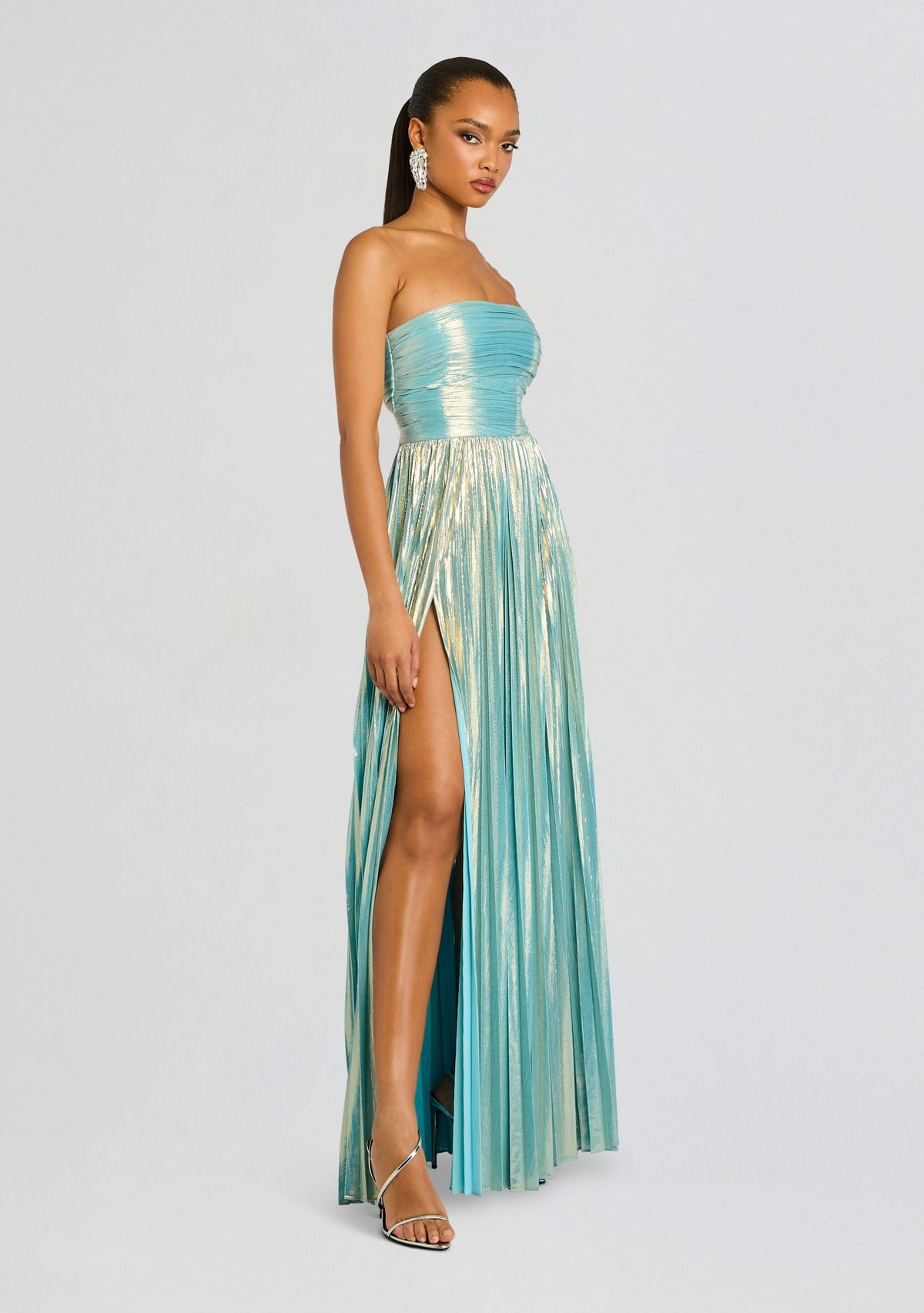 Sevyn Dress by retrofête in Seychelles, product image 3