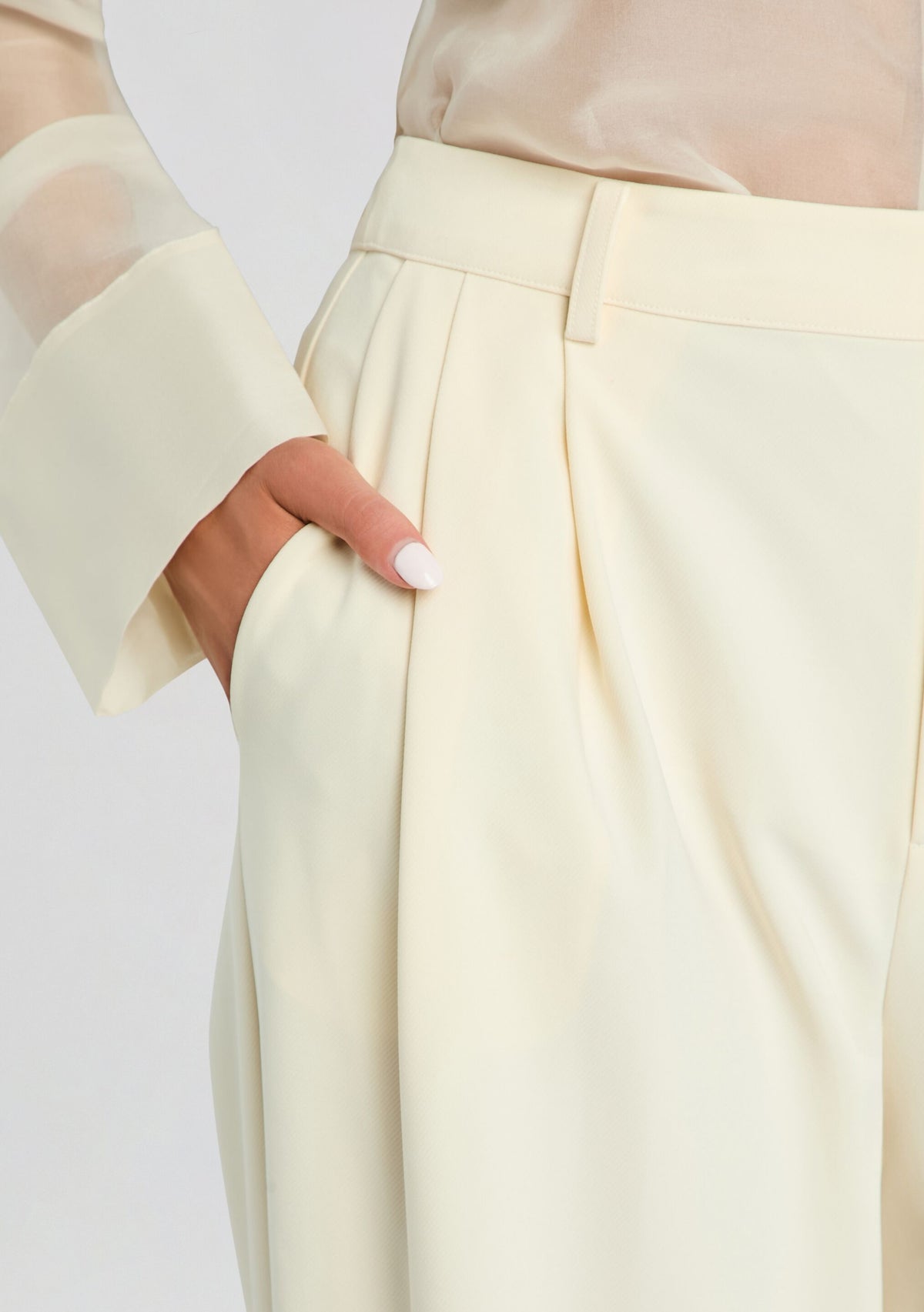 Sonya Pant by SEROYA in Eggshell, product image 3