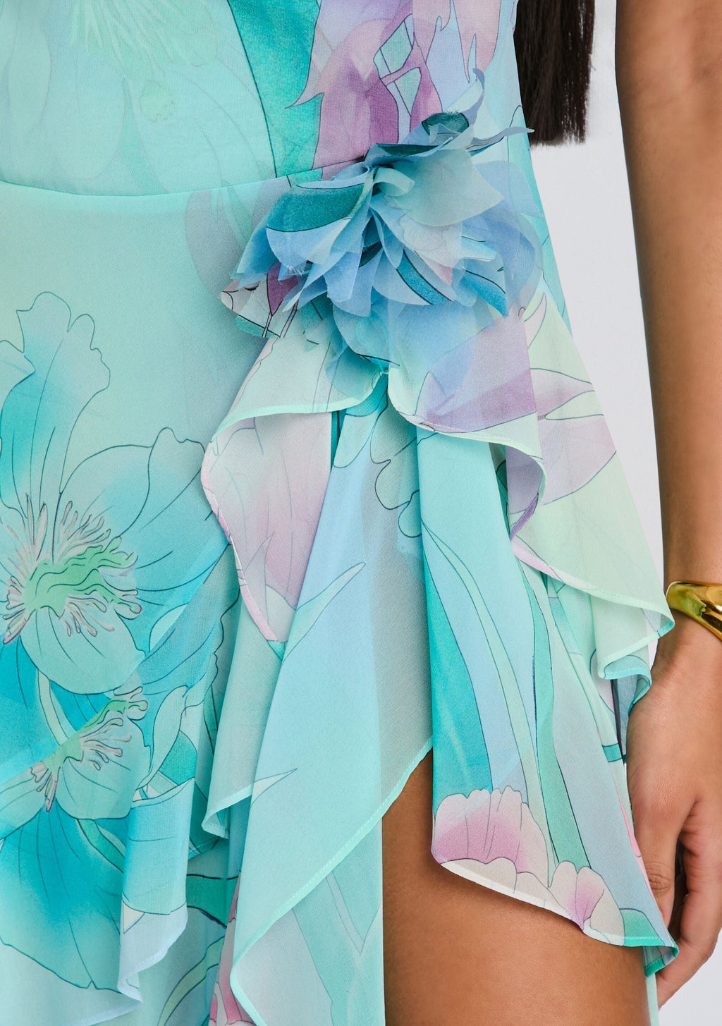 Samara Silk Chiffon Dress by retrofête in Beija Flor Pistachio, product image 2