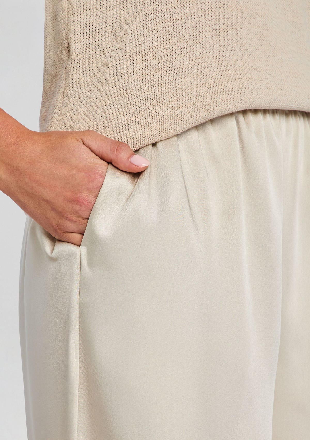 Brice Bermuda Short by SEROYA in Almond, product image 3