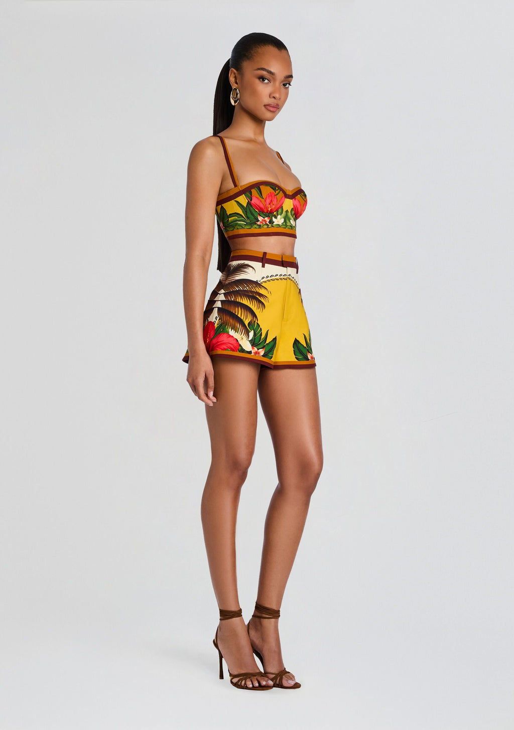 Tansie Short by retrofête in Jardim Botanico, product image 4