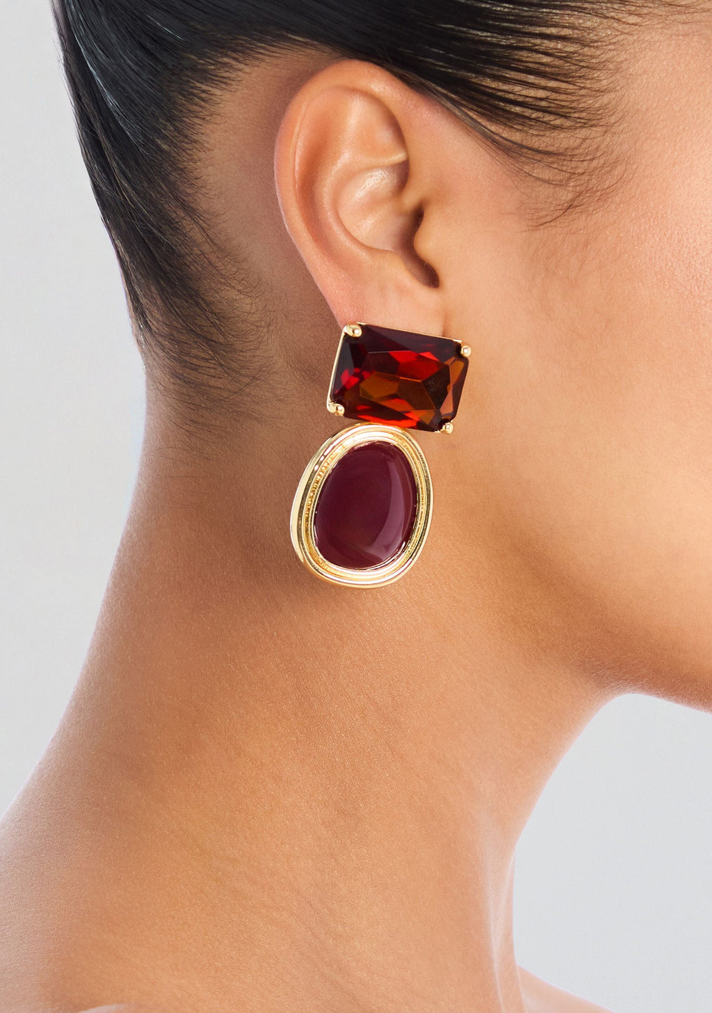 Beth Earrings by retrofête in Gold/Garnet, product image 2