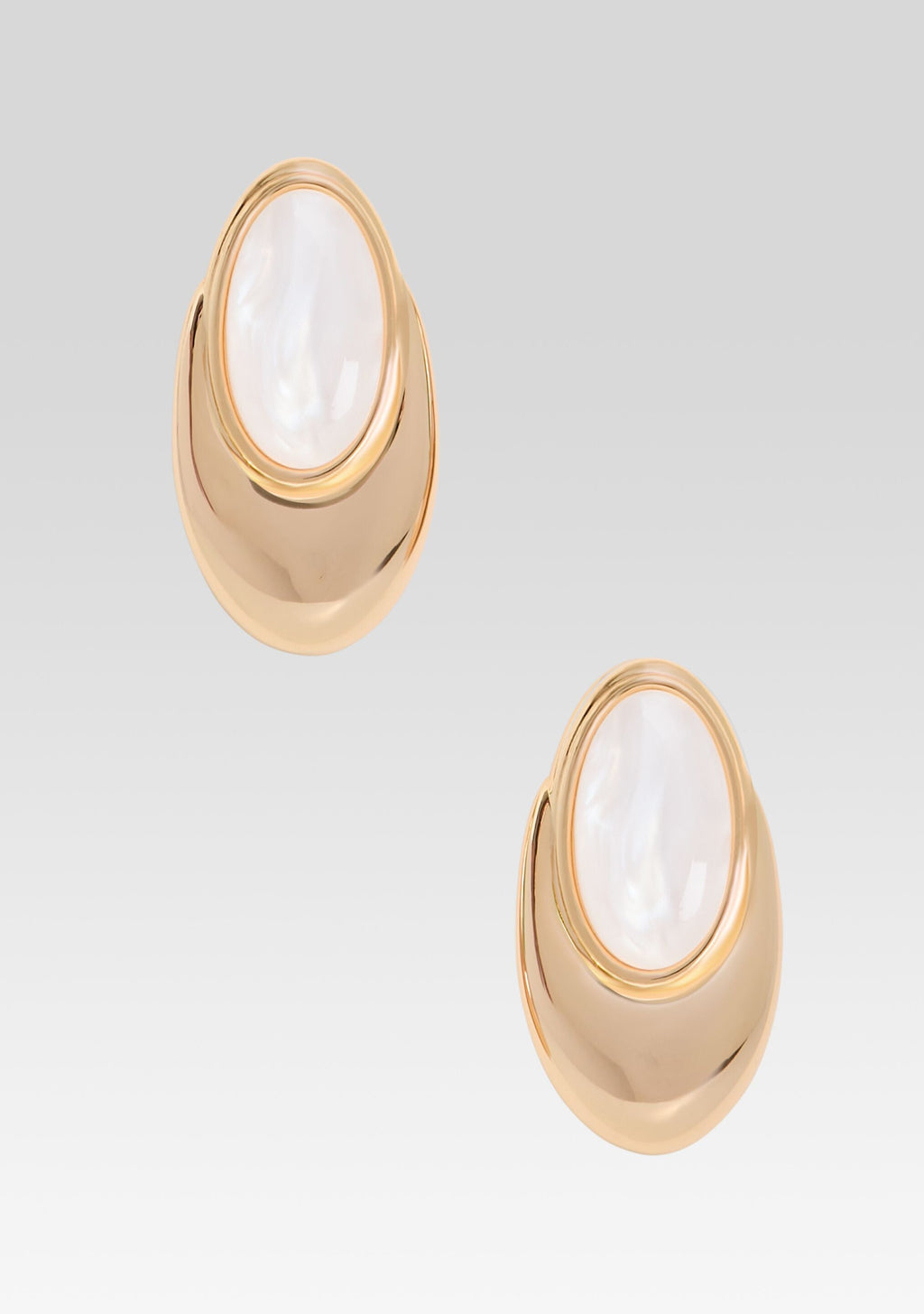 Blare Earring by retrofête in Pearl/Gold, product image 1
