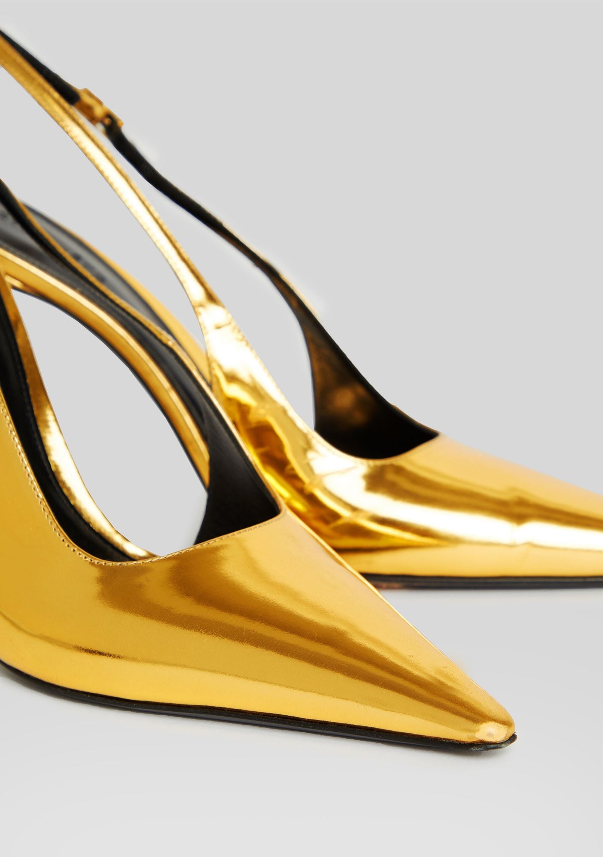 Cindy Slingback Heel by retrofête in Gold, product image 4