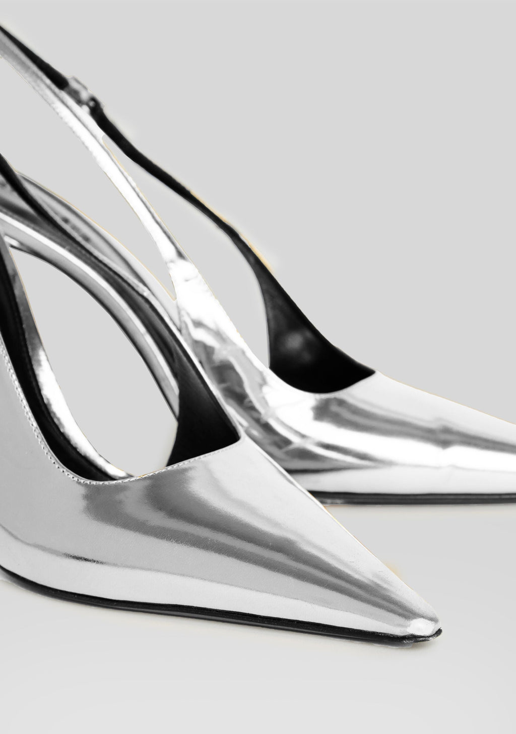 Cindy Slingback Heel by retrofête in Silver, product image 4