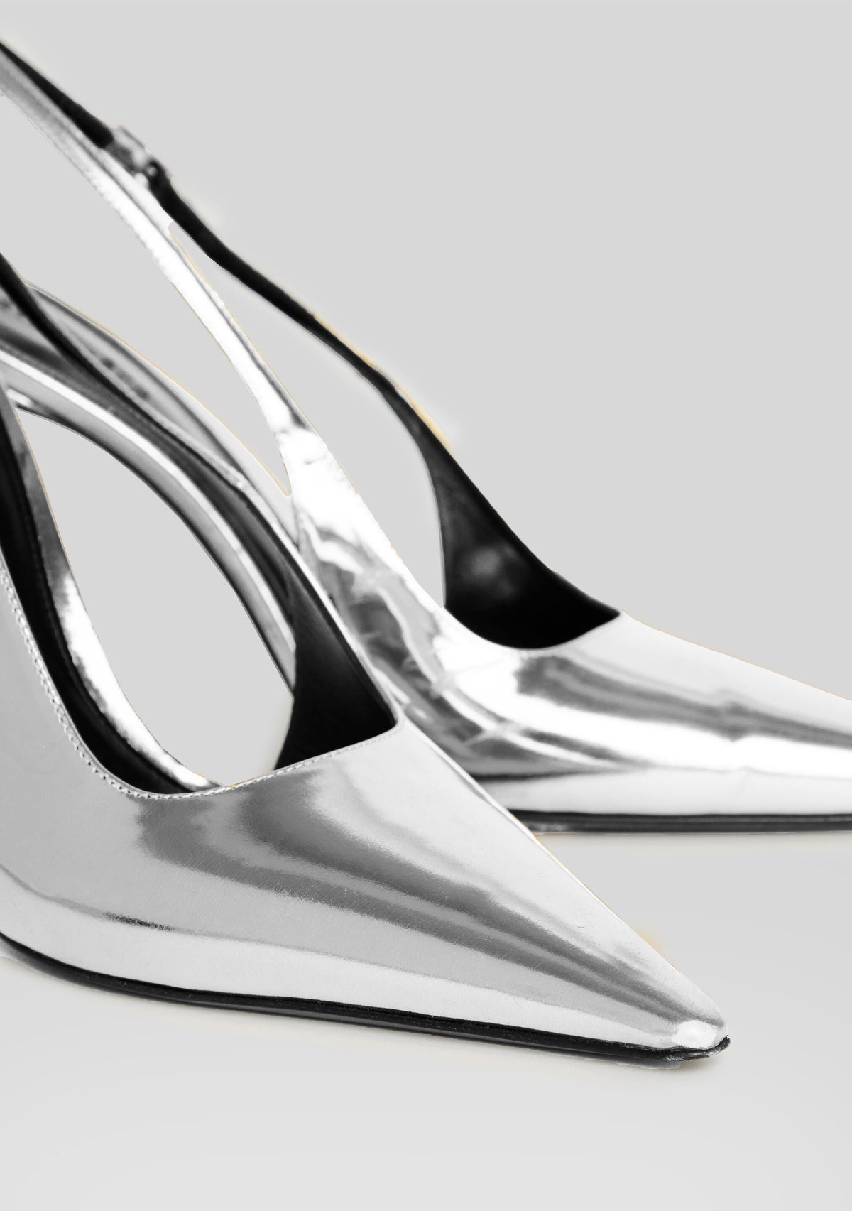 Cindy Slingback Heel by retrofête in Silver, product image 4