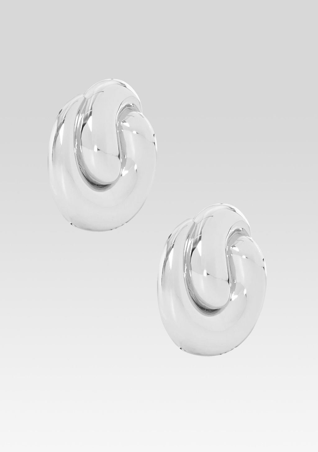 Doma Earring by retrofête in Silver, product image 3