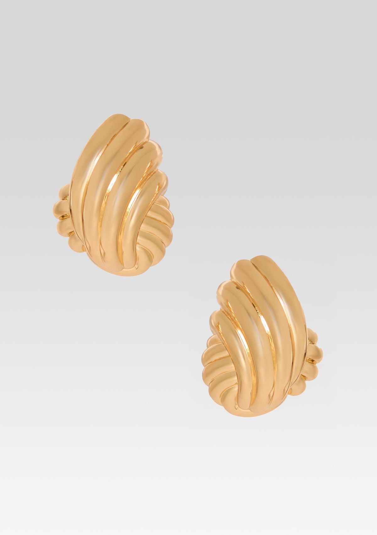 Jill Earring by retrofête in Gold, product image 1
