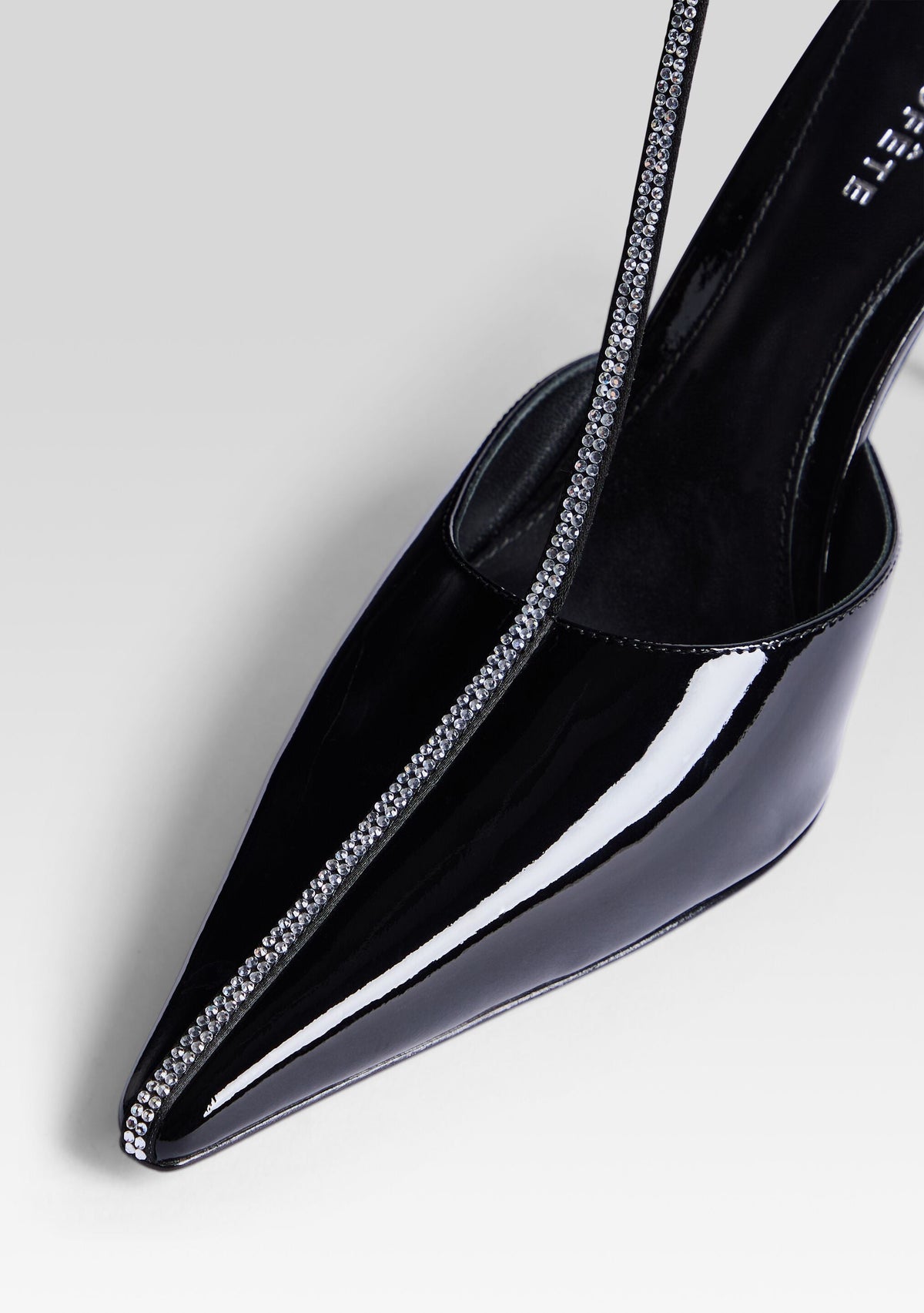 Lenu Pump by retrofête in Black, product image 3