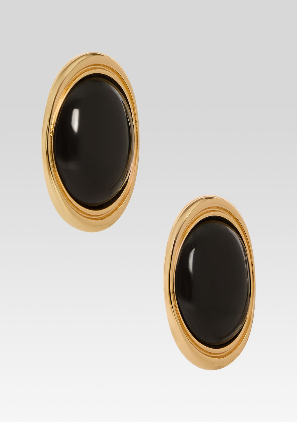 Sanaa Earrings by retrofête in Gold/ Black, product image 3