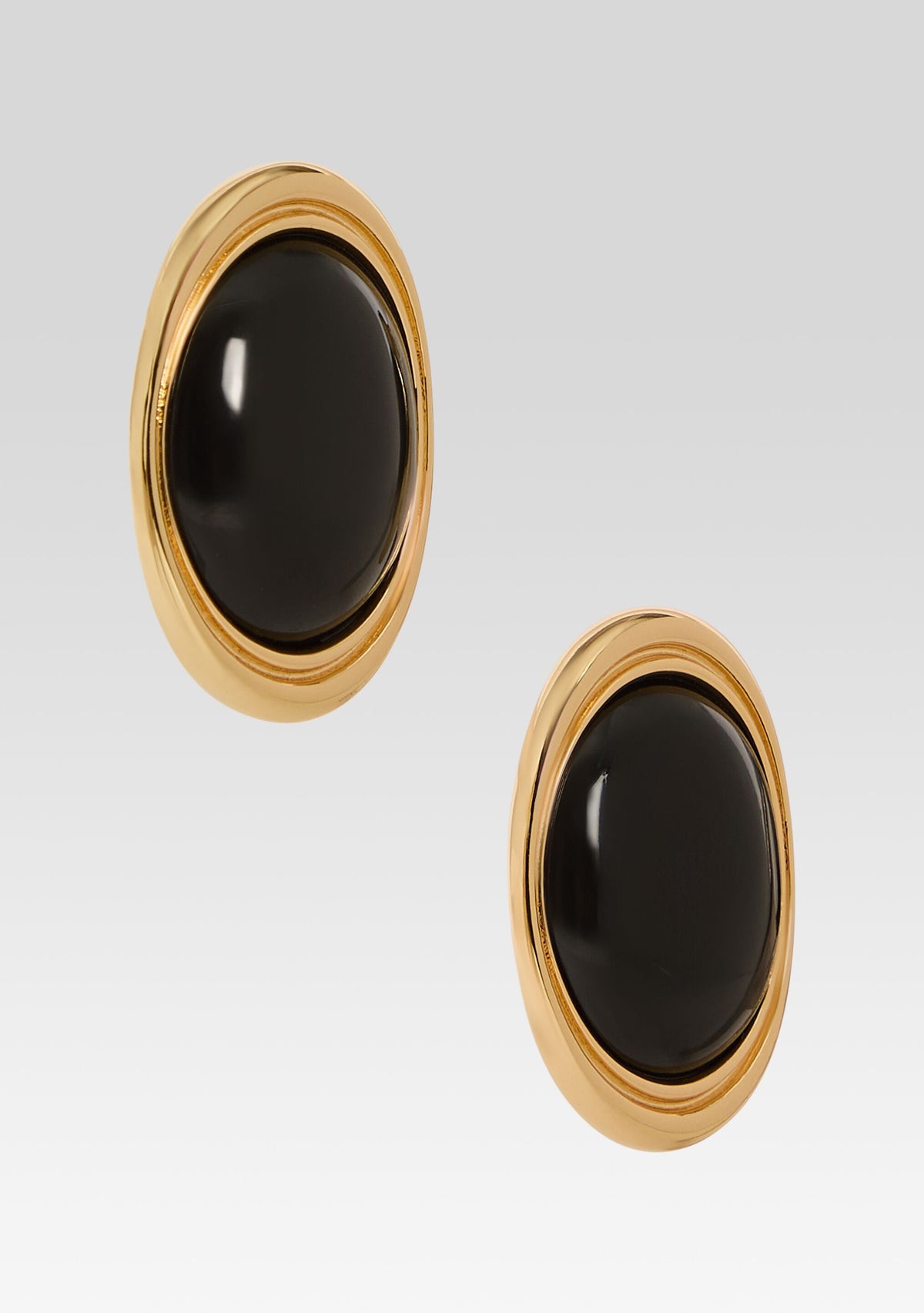 Sanaa Earrings by retrofête in Gold/ Black, product image 3