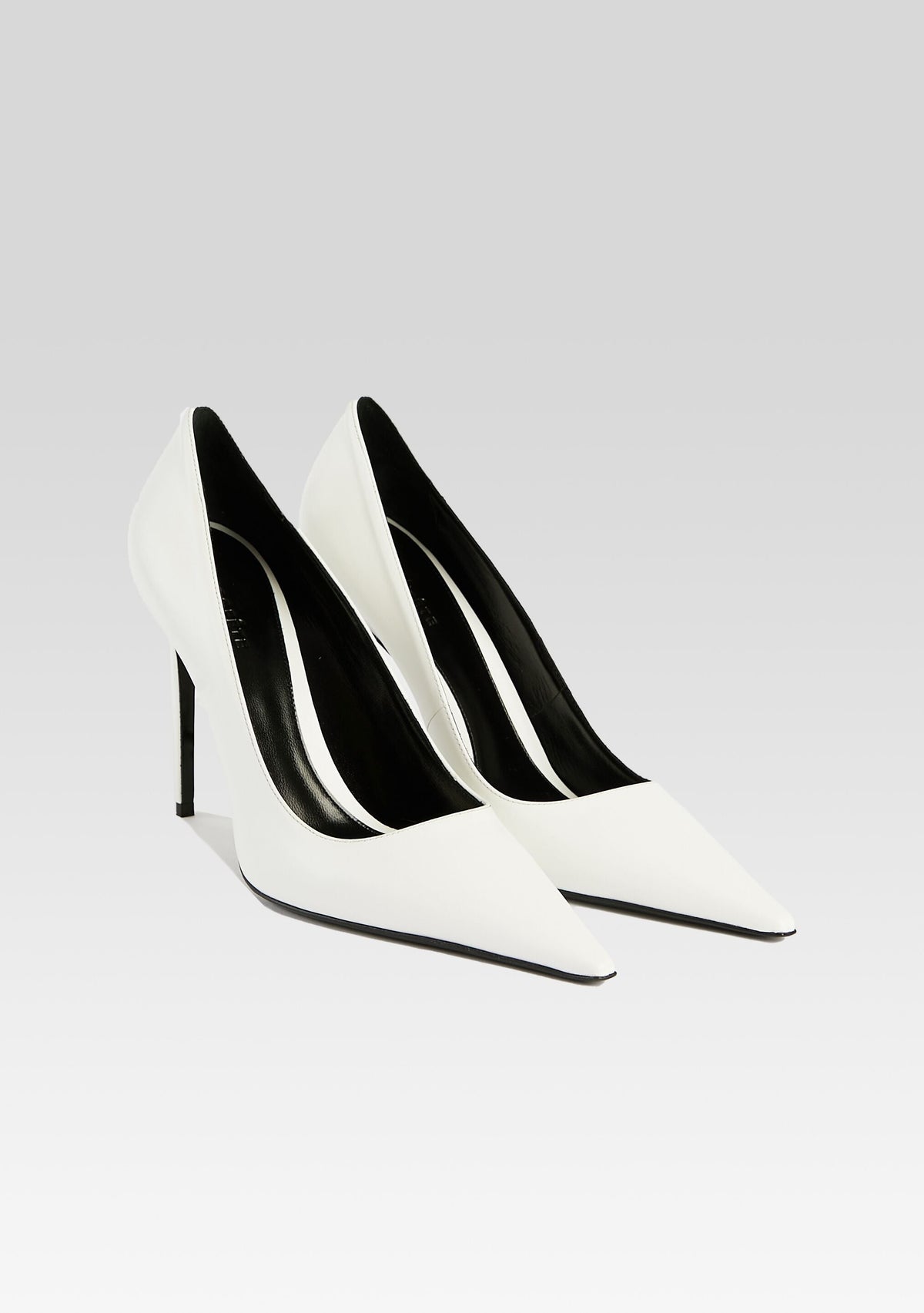 Jasmine Heel by retrofête in White, product image 3