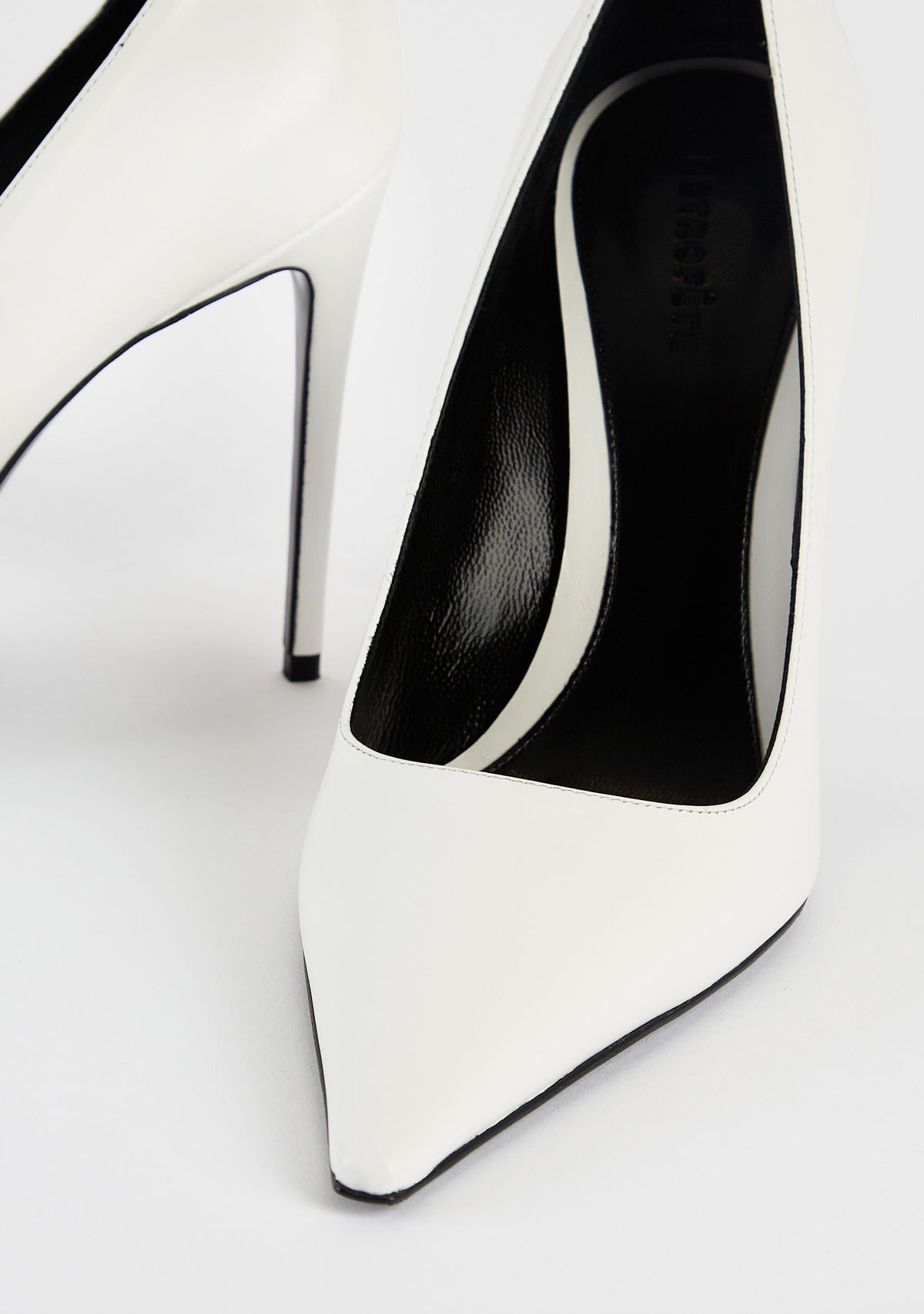 Jasmine Heel by retrofête in White, product image 4