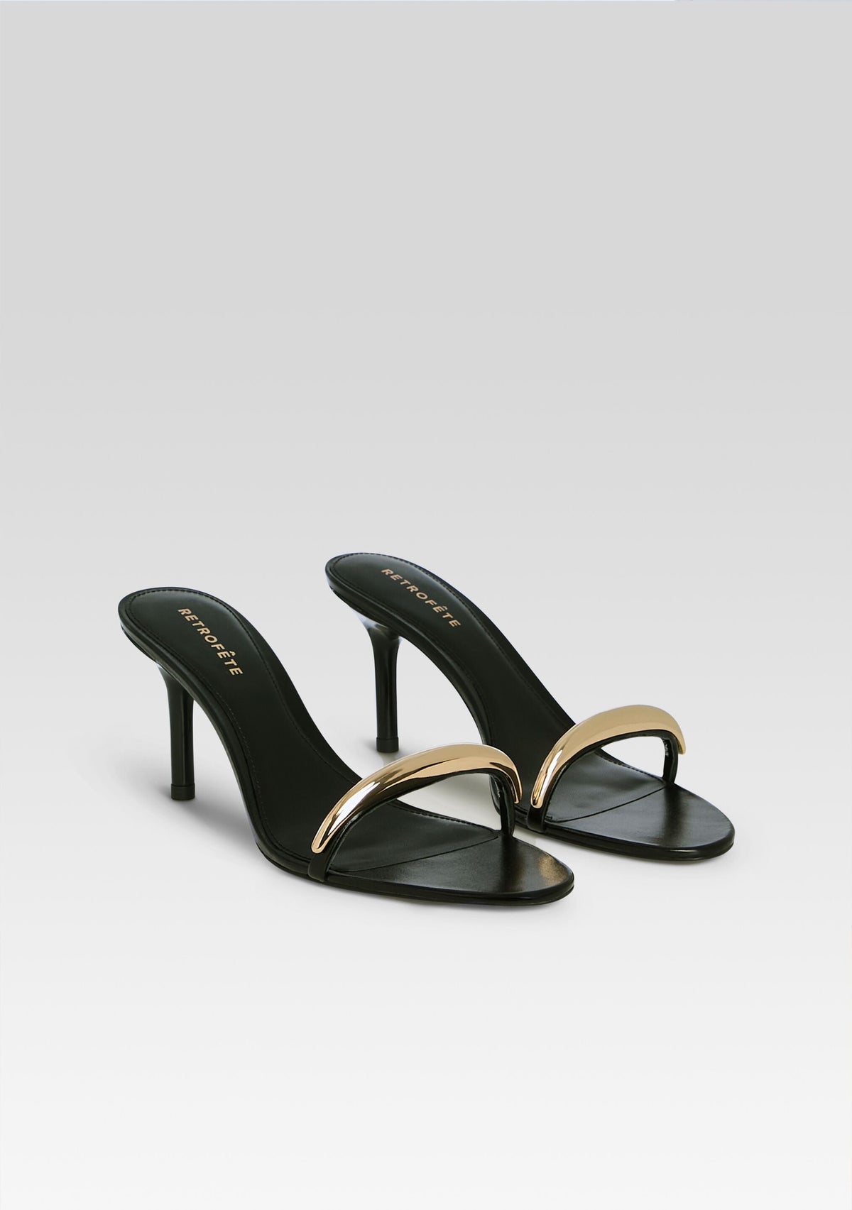 Karli Sandal by retrofête in Black, product image 4