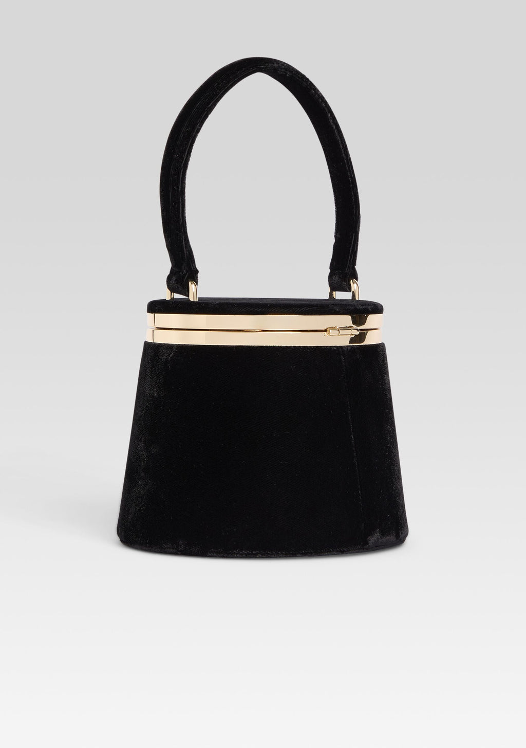 Lesla Velvet Case by retrofête in Velvet Black, product image 4