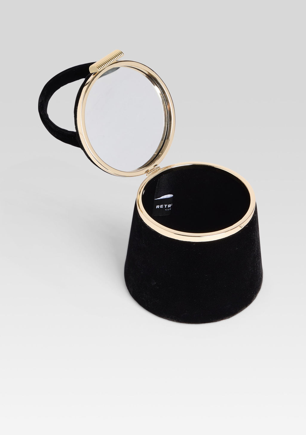 Lesla Velvet Case by retrofête in Velvet Black, product image 5