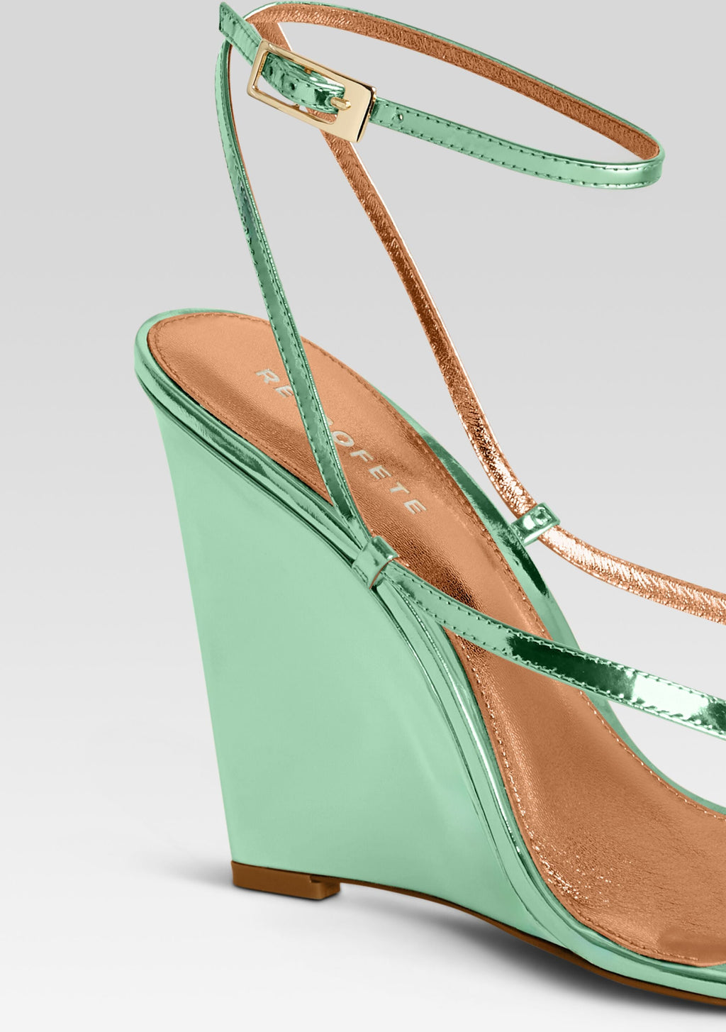 Namby Wedge by retrofête in Metallic Mint, product image 3