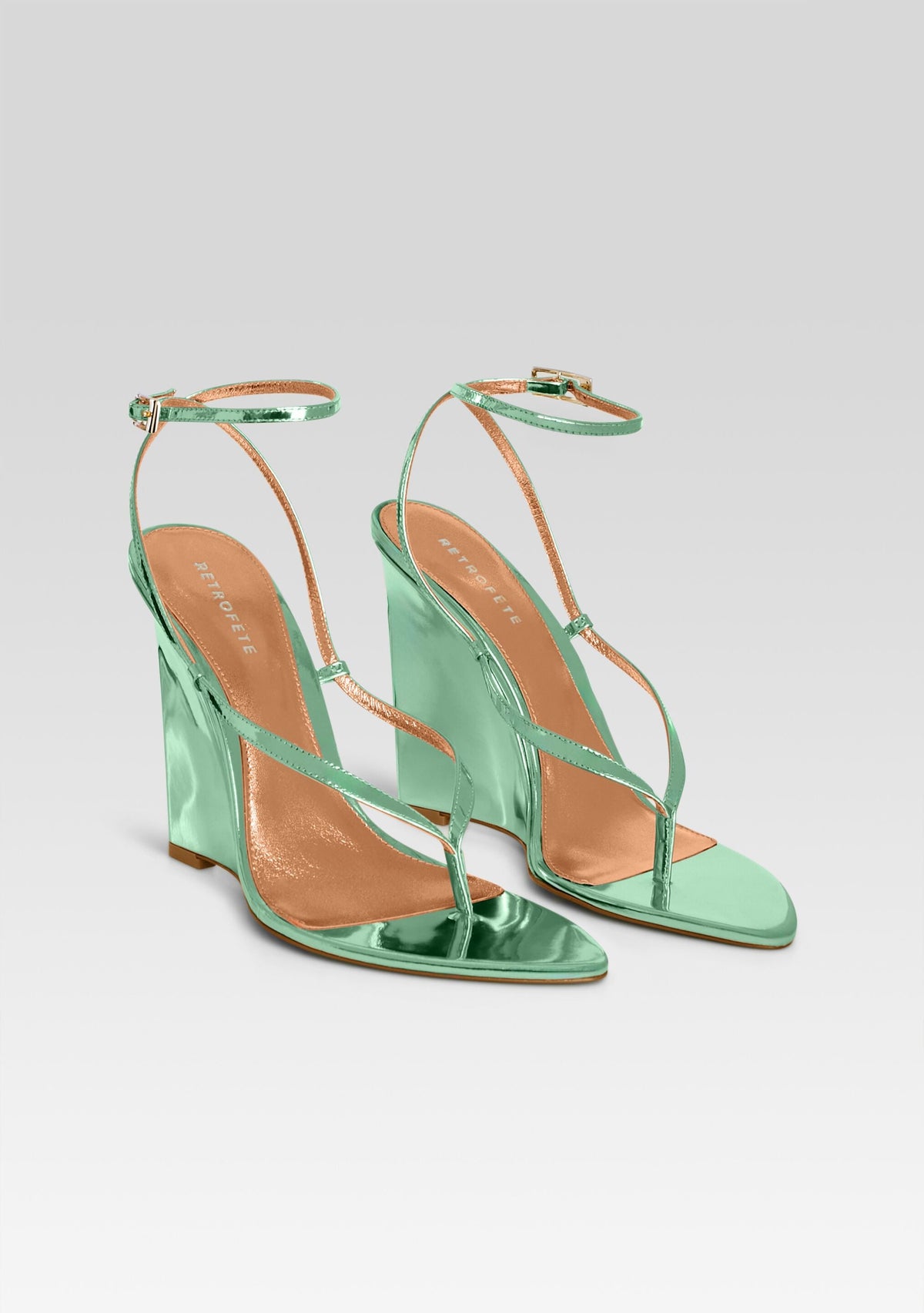 Namby Wedge by retrofête in Metallic Mint, product image 4
