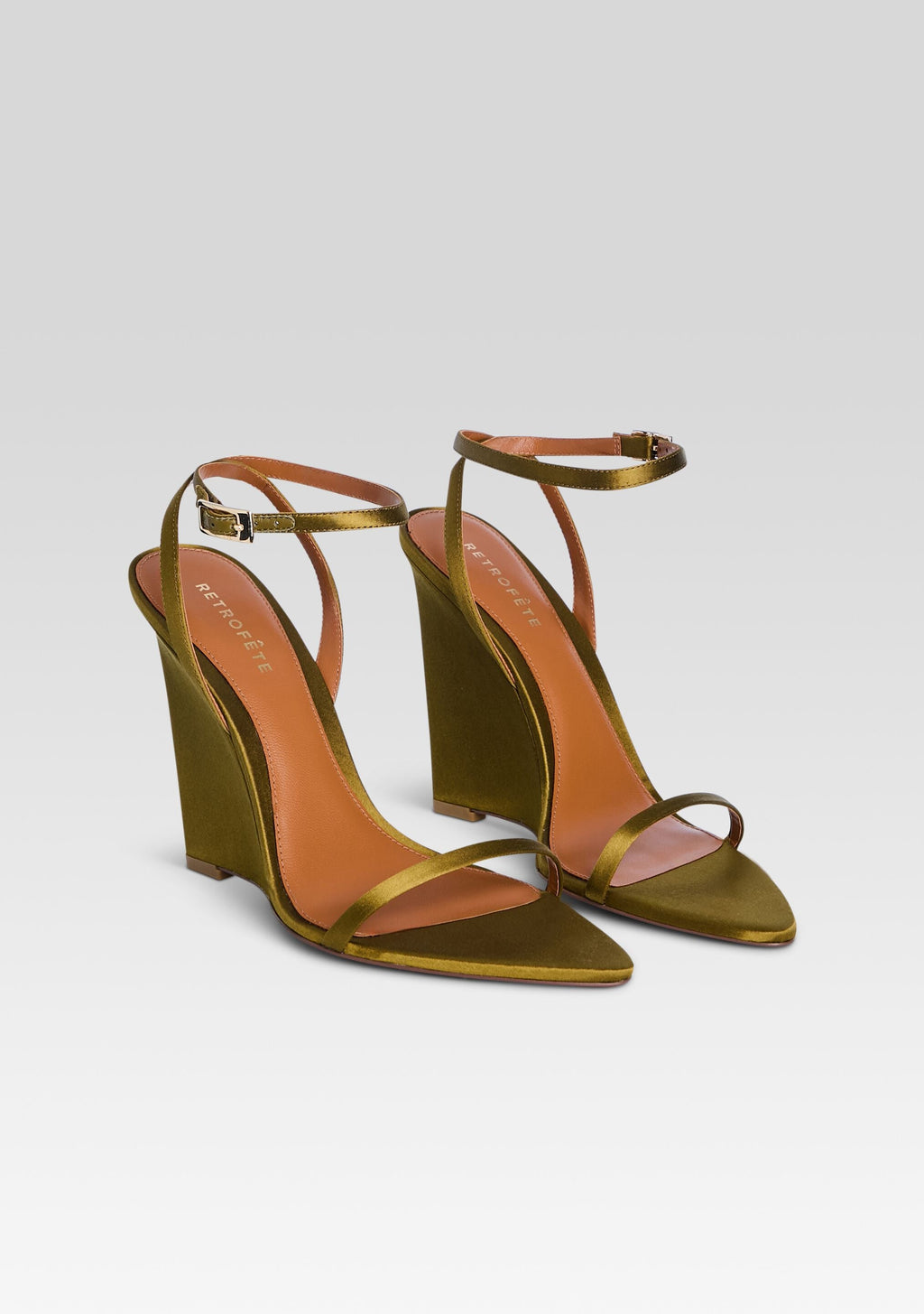 Nelly Wedge by retrofête in Ochre, product image 4
