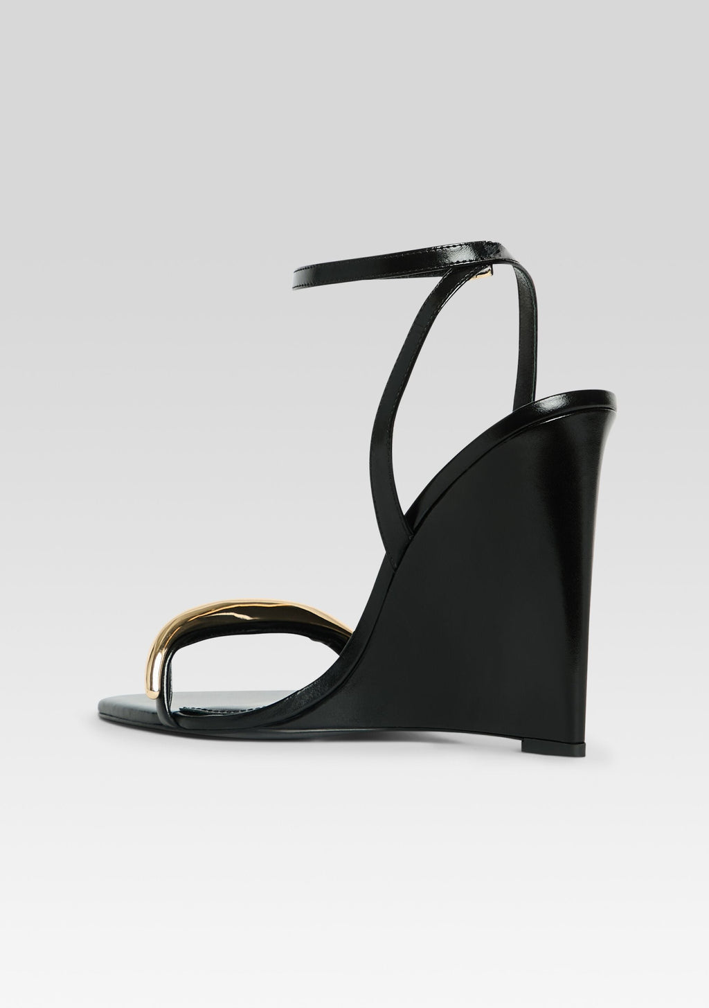 Nola Wedge by retrofête in Black, product image 5