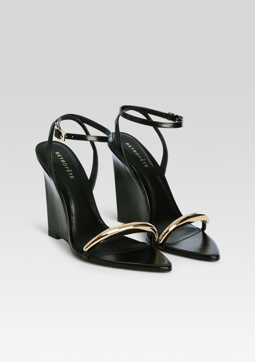Nola Wedge by retrofête in Black, product image 4