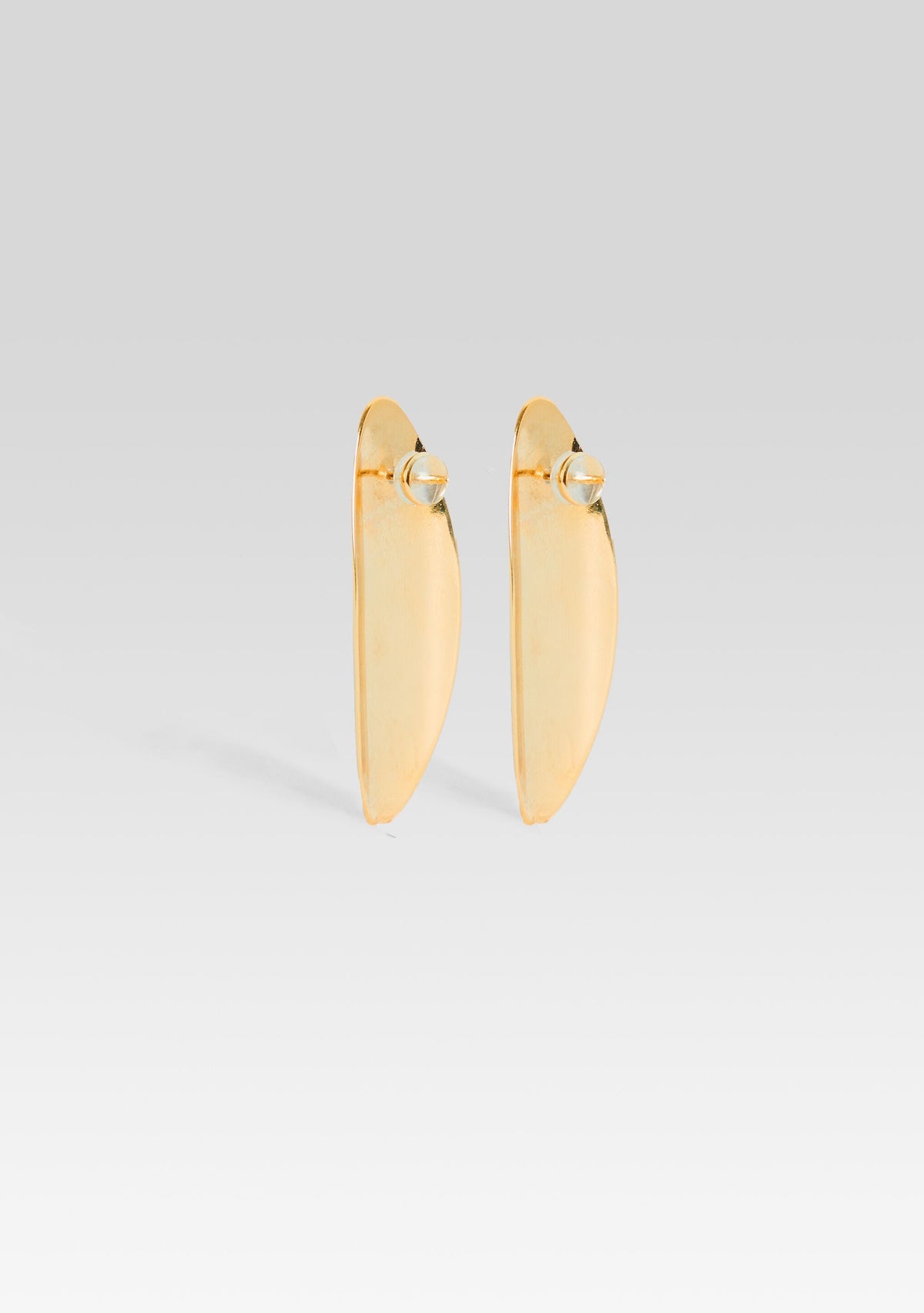 Oval Earring by Retrofête X Keren Wolf in Gold, product image 3
