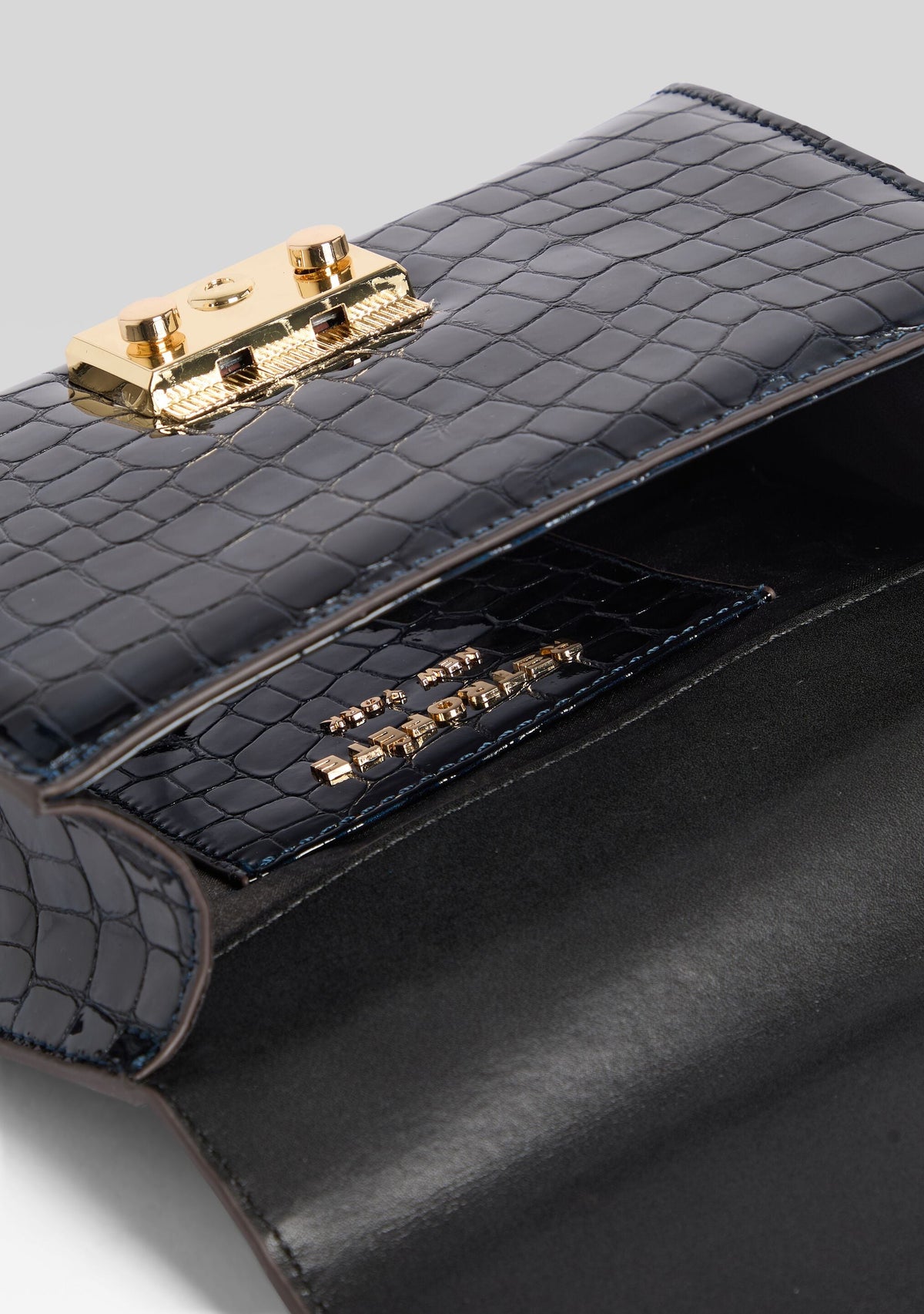 Renee Bag by retrofête in Navy Croco, product image 4