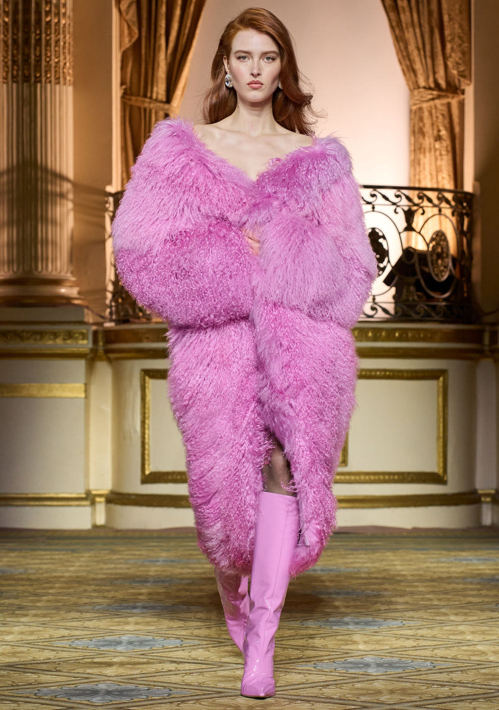 Regis Fur Coat by retrofête in Light Rose, product image 2