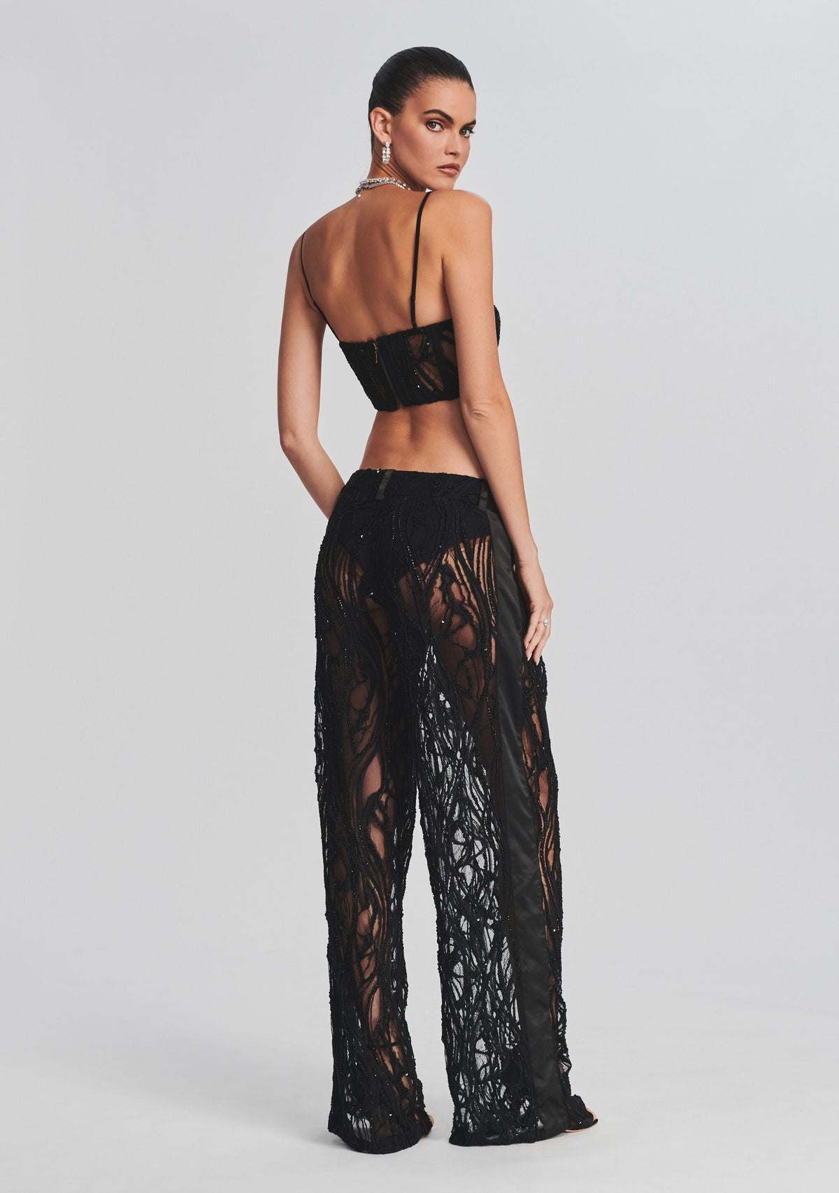 Roe Pant by retrofête in Black, product image 4