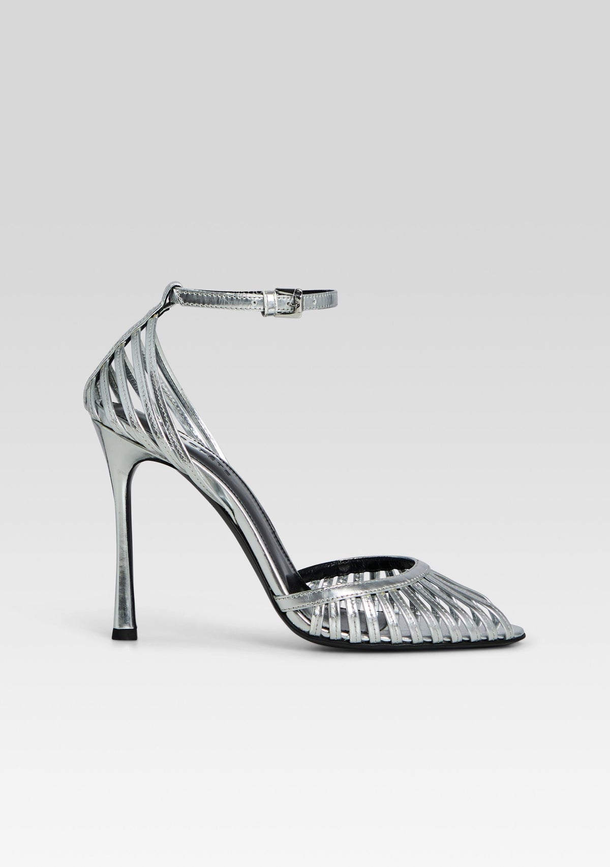 Analu Sandal by retrofête in Silver Mirror, product image 1