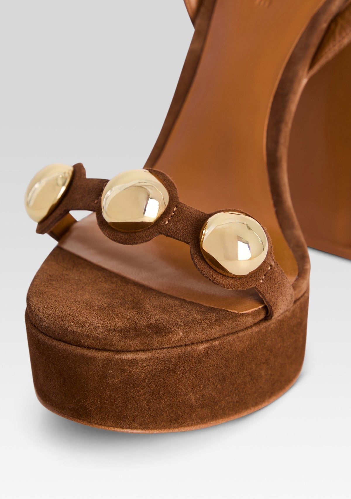 Lirica Platform by retrofête in Cognac/Gold, product image 3