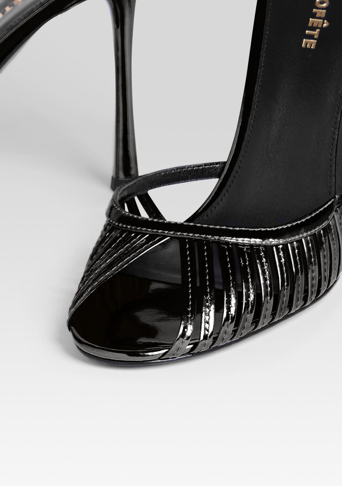 Allistair Sandal by retrofête in Black, product image 3