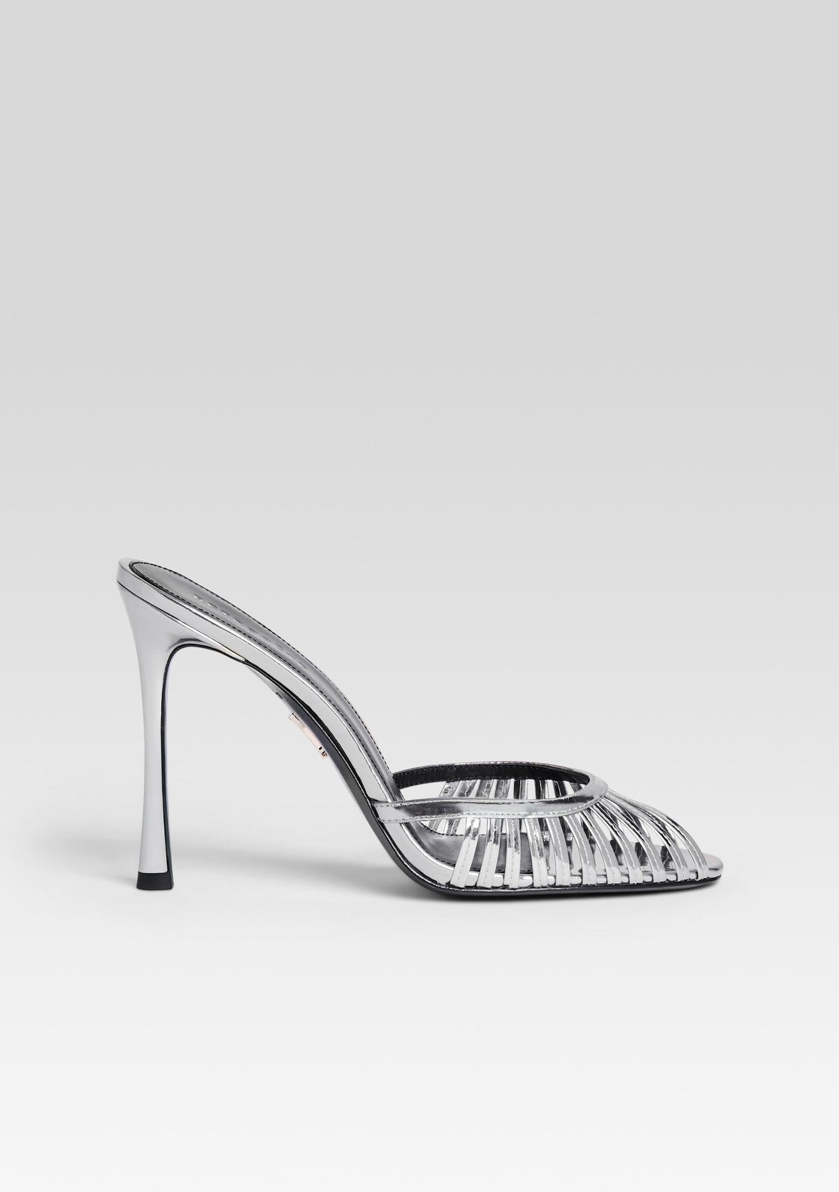 Allistair Sandal by retrofête in Silver, product image 1