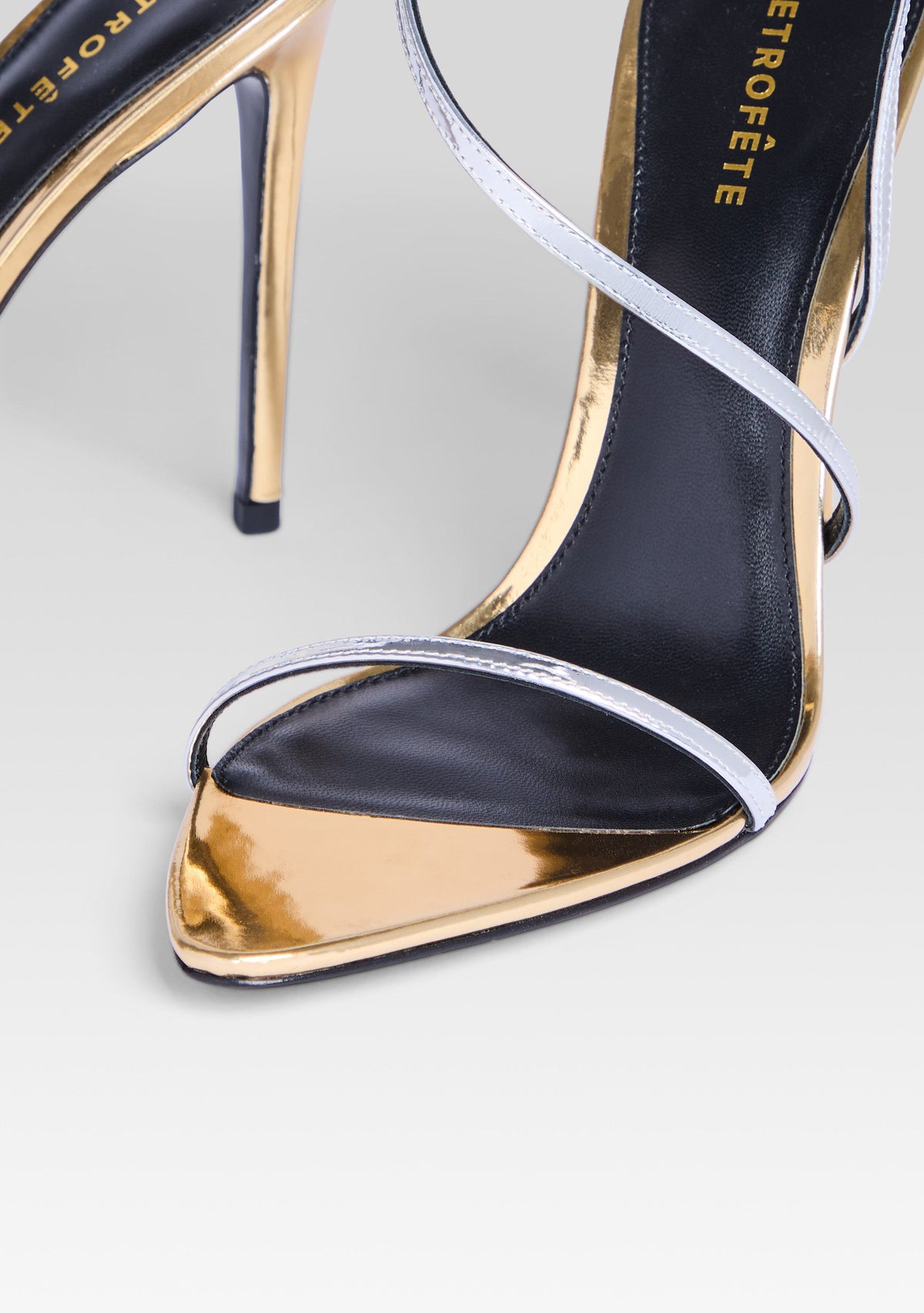 Naomi Sandal by retrofête in Silver/Gold, product image 4