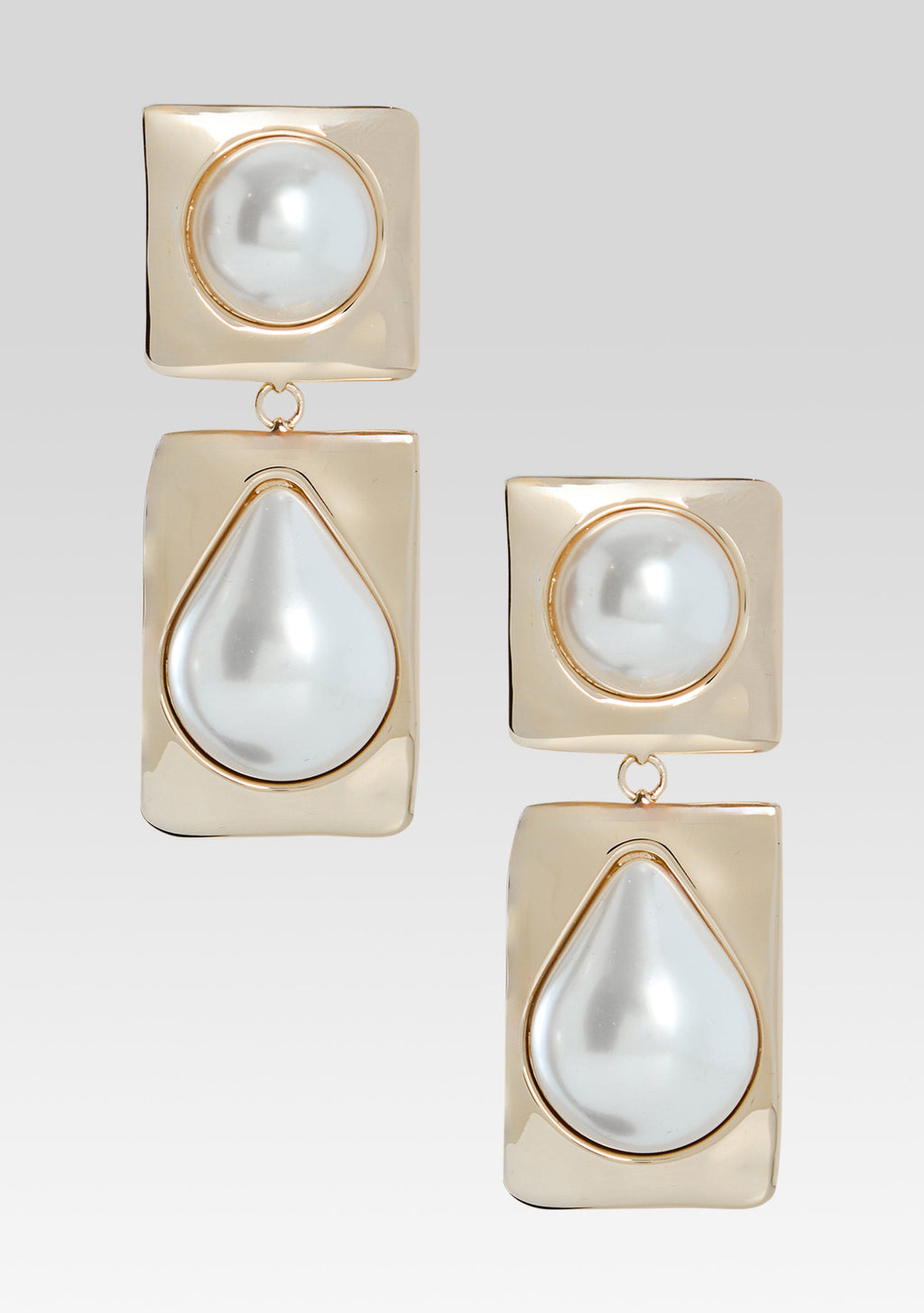 Savannah Pearl Drop Earrings by retrofête in Gold, product image 1